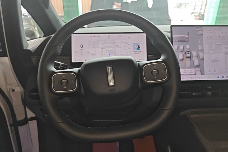 Used Wey Gaoshan 2025 Four-Wheel Drive Alpine 8 Steering Wheel