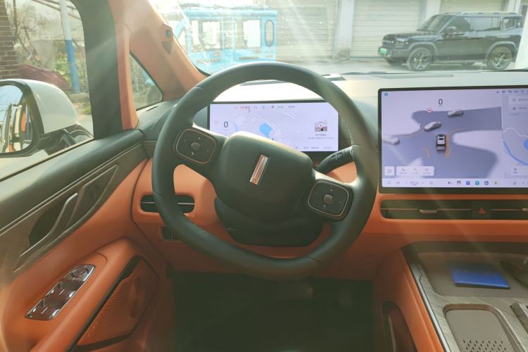 Used Wey Gaoshan 2025 Four-Wheel Drive Alpine 8 Steering Wheel