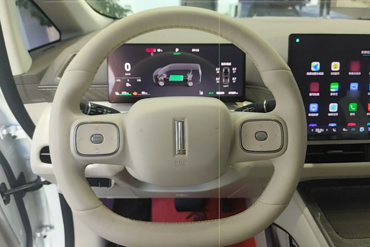 Used Wey Gaoshan 2025 Four-Wheel Drive Alpine 8 Steering Wheel