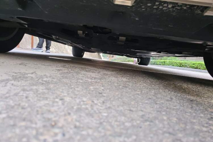 Used Wey Gaoshan 2025 Four-Wheel Drive Alpine 8 Chassis Front