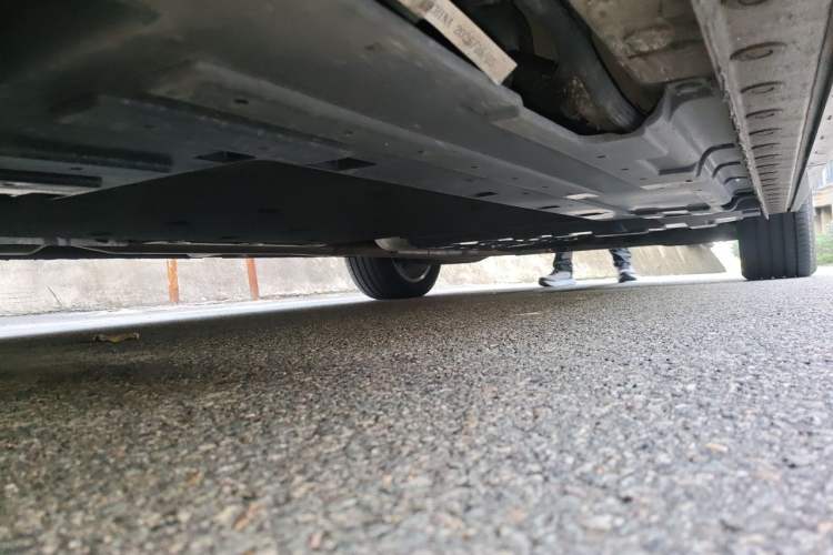 Used Wey Gaoshan 2025 Four-Wheel Drive Alpine 8 Chassis Front Left