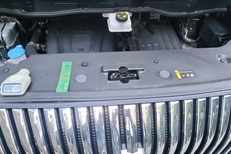 Used Wey Gaoshan 2025 Four-Wheel Drive Alpine 8 Engine Bay