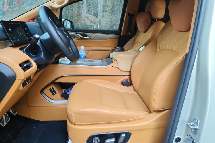 Used Wey Gaoshan 2025 Four-Wheel Drive Alpine 8 Left Front Seat