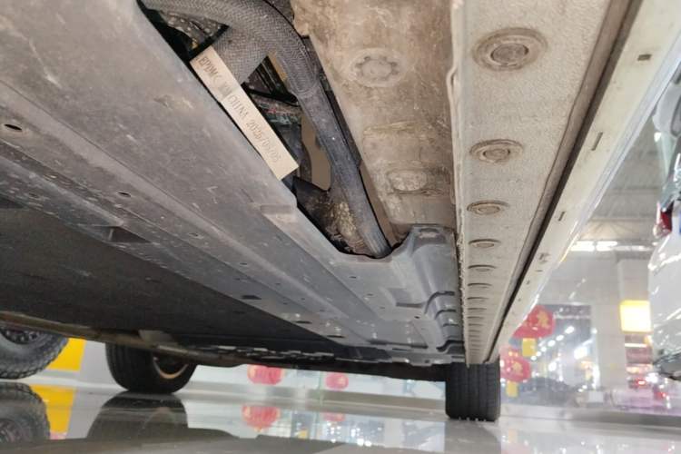 Used Wey Gaoshan 2025 Four-Wheel Drive Alpine 8 Left Side Sill