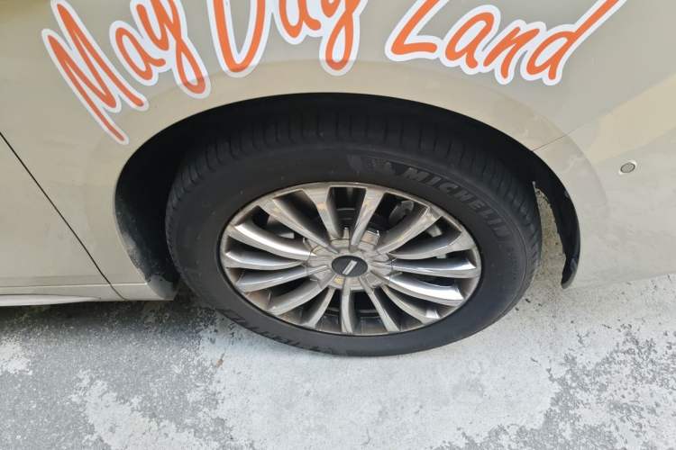 Used Wey Gaoshan 2025 Four-Wheel Drive Alpine 8 Right Front Wheel Hub