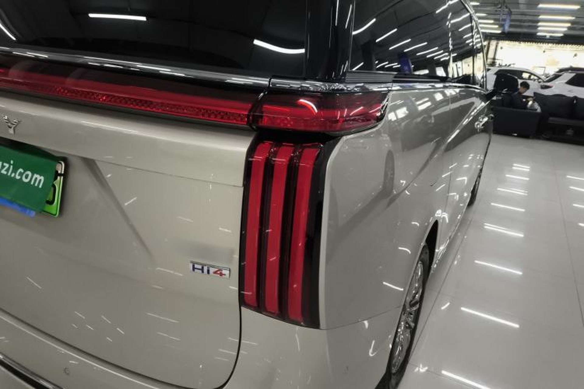 Used Wey Gaoshan 2025 Four-Wheel Drive Alpine 8 Right Rear Taillight