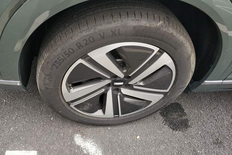 Used Wey Lanshan 2025 Four-Wheel Drive Ultra Left Front Wheel Hub