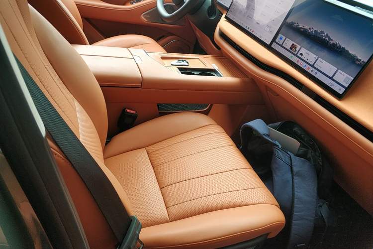 Used Wey Lanshan 2025 Four-Wheel Drive Ultra Right Front Seat