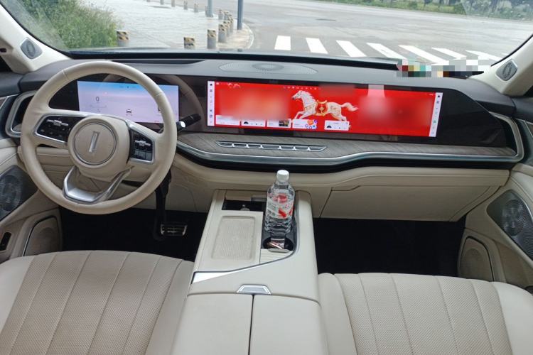 Used Wey Lanshan 2023 Four-Wheel Drive Ultra-Long Range Version Center Console