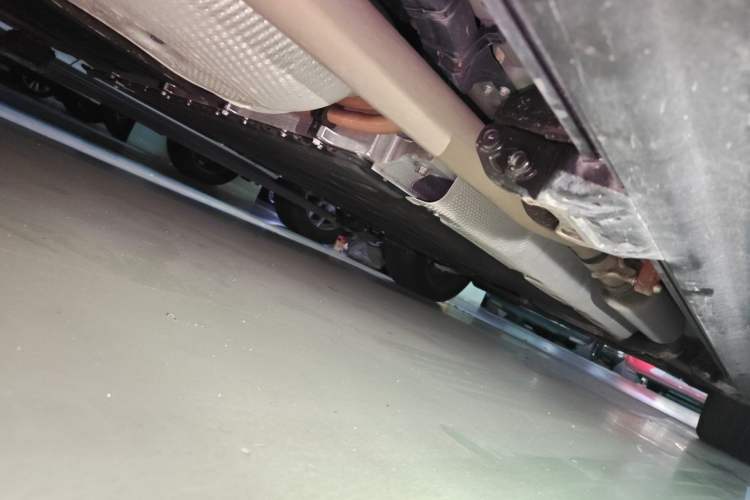 Used Wey Lanshan 2023 Four-Wheel Drive Ultra-Long Range Version Chassis Rear Right