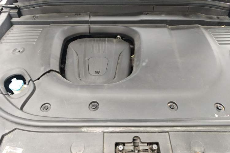 Used Wey Lanshan 2023 Four-Wheel Drive Ultra-Long Range Version Engine Bay