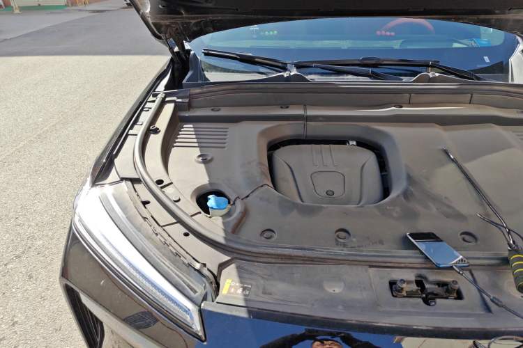 Used Wey Lanshan 2023 Four-Wheel Drive Ultra-Long Range Version Engine Bay Right