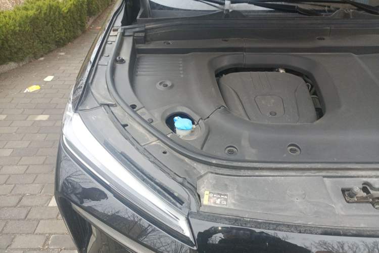 Used Wey Lanshan 2023 Two-Wheel Drive Long-Range Version Engine Bay Right