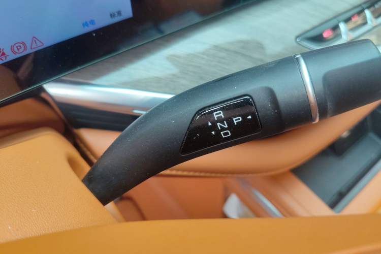 Used Wey Lanshan 2023 Four-Wheel Drive Ultra-Long Range Version Gear Lever