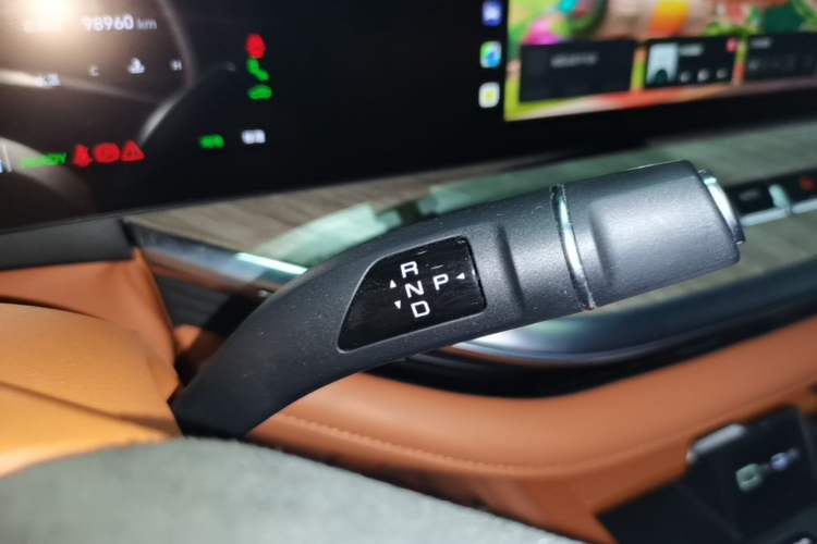 Used Wey Lanshan 2023 Four-Wheel Drive Ultra-Long Range Version Gear Lever