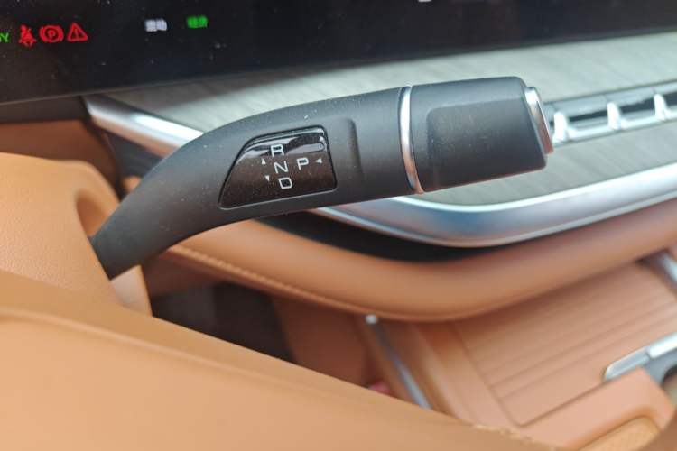 Used Wey Lanshan 2023 Four-Wheel Drive Ultra-Long Range Version Gear Lever
