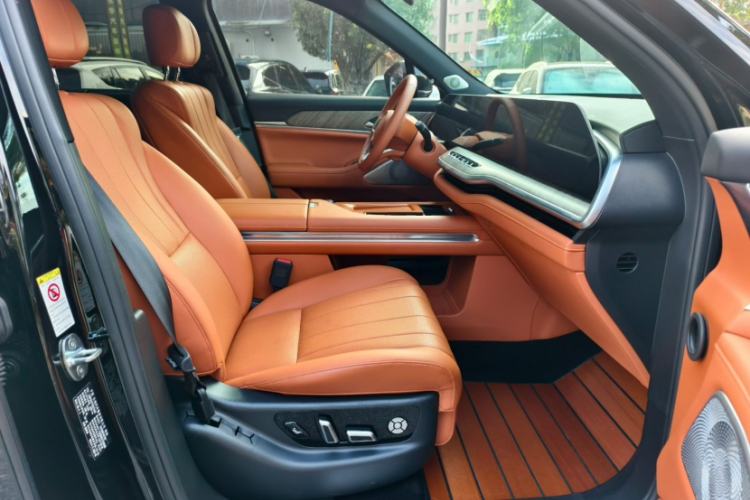 Used Wey Lanshan 2023 Four-Wheel Drive Ultra-Long Range Version Interior 5