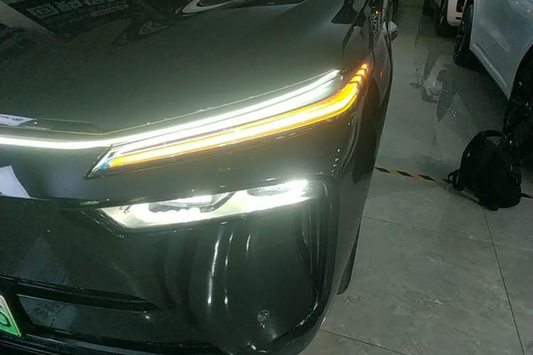 Used Wey Lanshan 2023 Four-Wheel Drive Ultra-Long Range Version Left Front Headlight