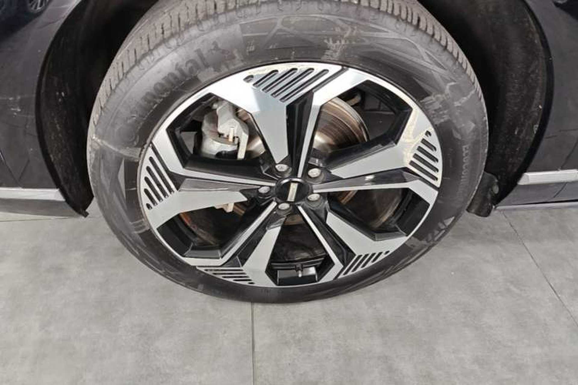 Used Wey Lanshan 2023 Four-Wheel Drive Ultra-Long Range Version Left Front Wheel Hub