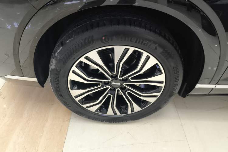 Used Wey Lanshan 2023 Four-Wheel Drive Ultra-Long Range Version Left Front Wheel Hub