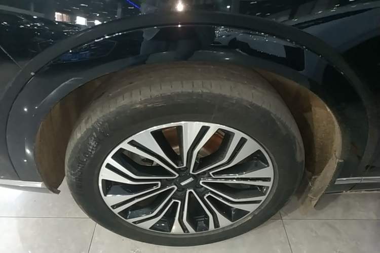 Used Wey Lanshan 2023 Four-Wheel Drive Ultra-Long Range Version Left Front Wheel Hub