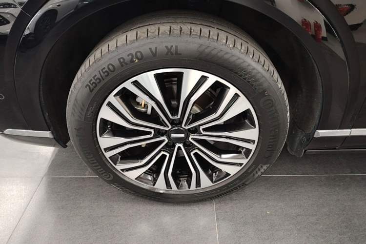 Used Wey Lanshan 2023 Four-Wheel Drive Ultra-Long Range Version Left Front Wheel Hub