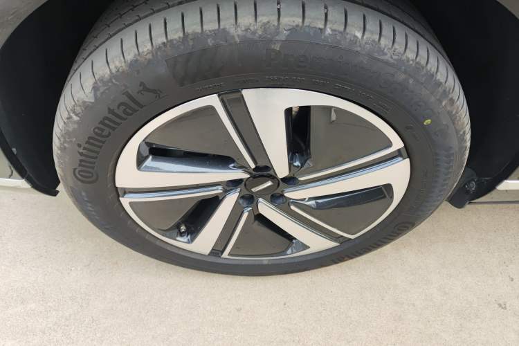 Used Wey Lanshan 2023 Four-Wheel Drive Ultra-Long Range Version Left Front Wheel Hub