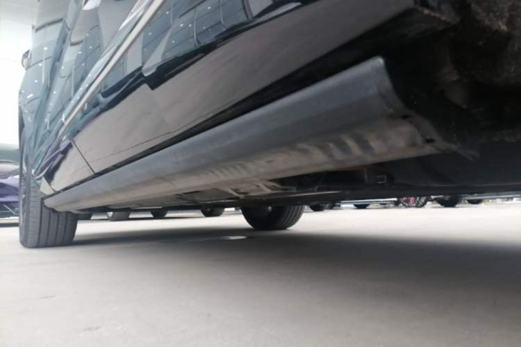 Used Wey Lanshan 2023 Four-Wheel Drive Ultra-Long Range Version Left Side Sill