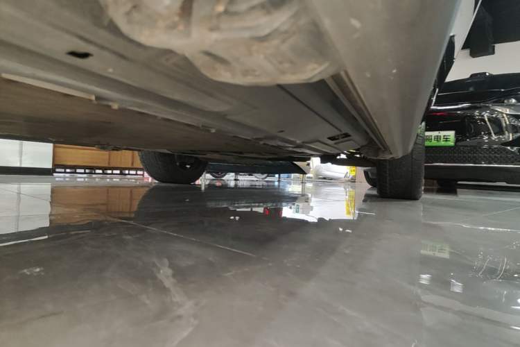Used Wey Lanshan 2023 Four-Wheel Drive Ultra-Long Range Version Left Side Sill