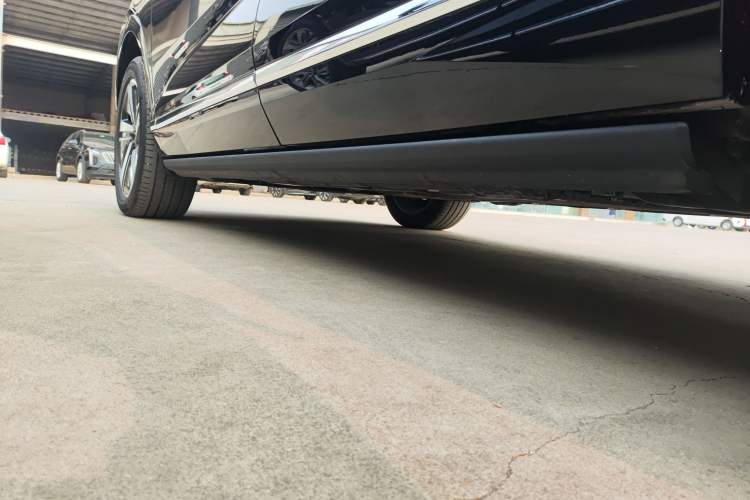 Used Wey Lanshan 2023 Four-Wheel Drive Ultra-Long Range Version Left Side Sill