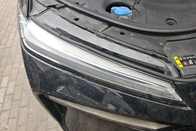 Used Wey Lanshan 2023 Four-Wheel Drive Ultra-Long Range Version Right Front Headlight