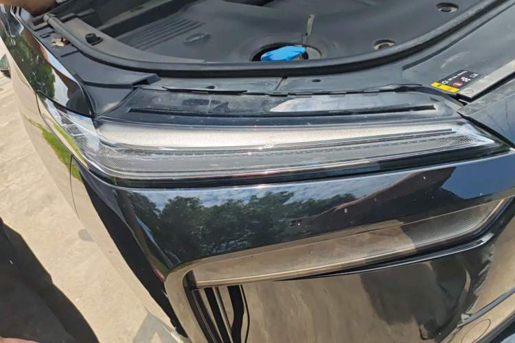 Used Wey Lanshan 2023 Four-Wheel Drive Ultra-Long Range Version Right Front Headlight