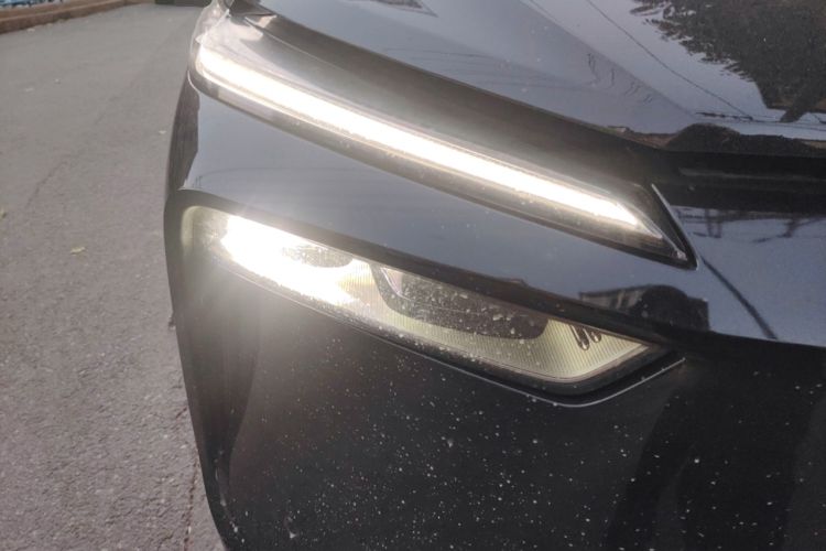 Used Wey Lanshan 2023 Four-Wheel Drive Ultra-Long Range Version Right Front Headlight