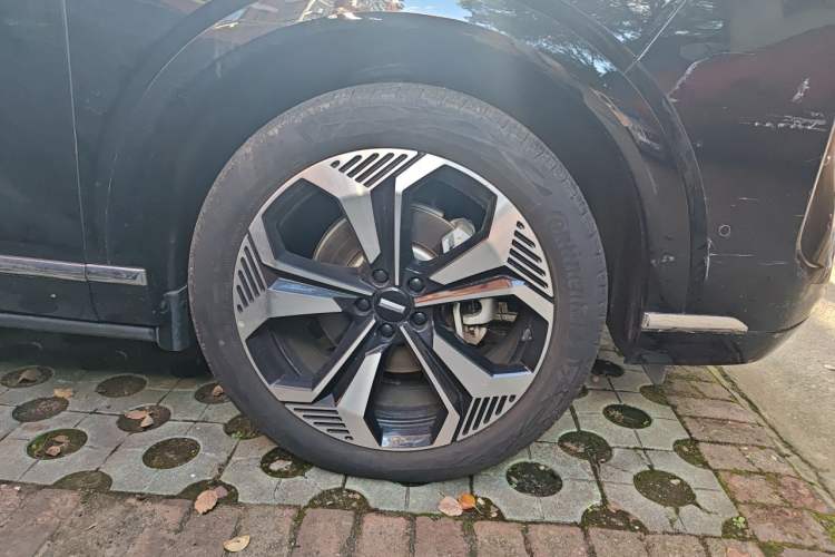 Used Wey Lanshan 2023 Four-Wheel Drive Ultra-Long Range Version Right Front Wheel Hub