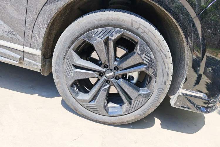 Used Wey Lanshan 2023 Four-Wheel Drive Ultra-Long Range Version Right Front Wheel Hub