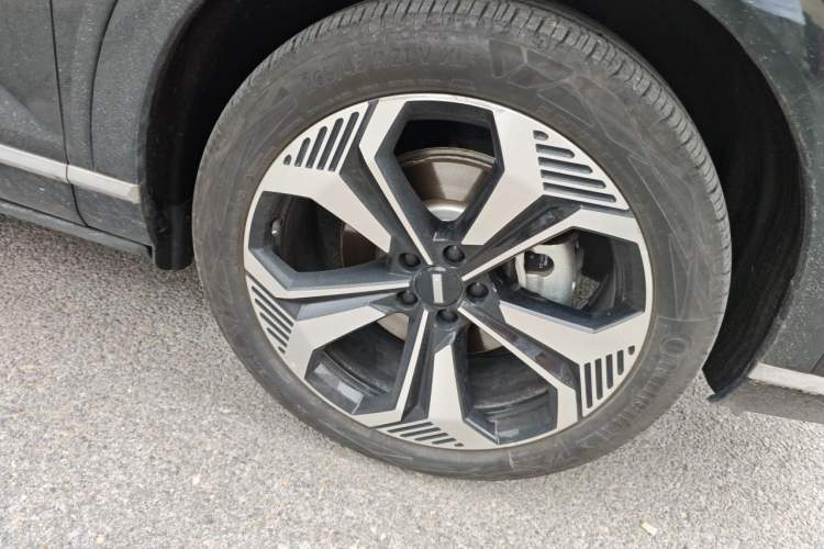 Used Wey Lanshan 2023 Four-Wheel Drive Ultra-Long Range Version Right Front Wheel Hub