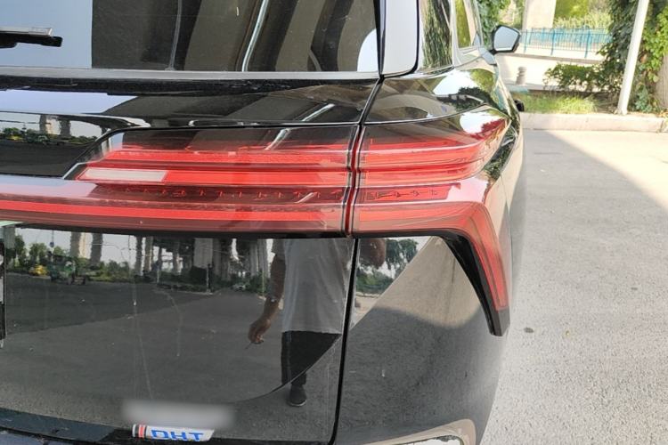Used Wey Lanshan 2023 Four-Wheel Drive Ultra-Long Range Version Right Rear Taillight