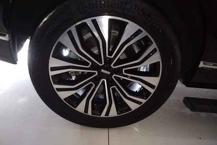 Used Wey Lanshan 2023 Four-Wheel Drive Ultra-Long Range Version Right Rear Wheel Hub