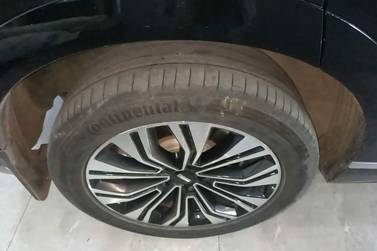 Used Wey Lanshan 2023 Four-Wheel Drive Ultra-Long Range Version Right Rear Wheel Hub