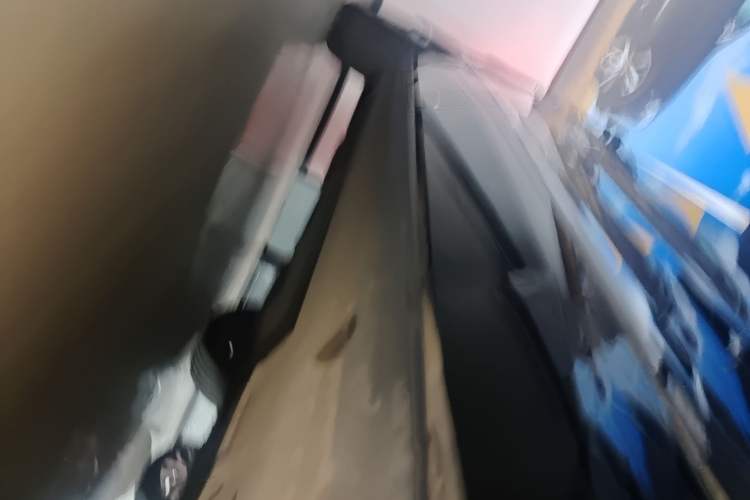 Used Wey Lanshan 2023 Four-Wheel Drive Ultra-Long Range Version Right Side Sill