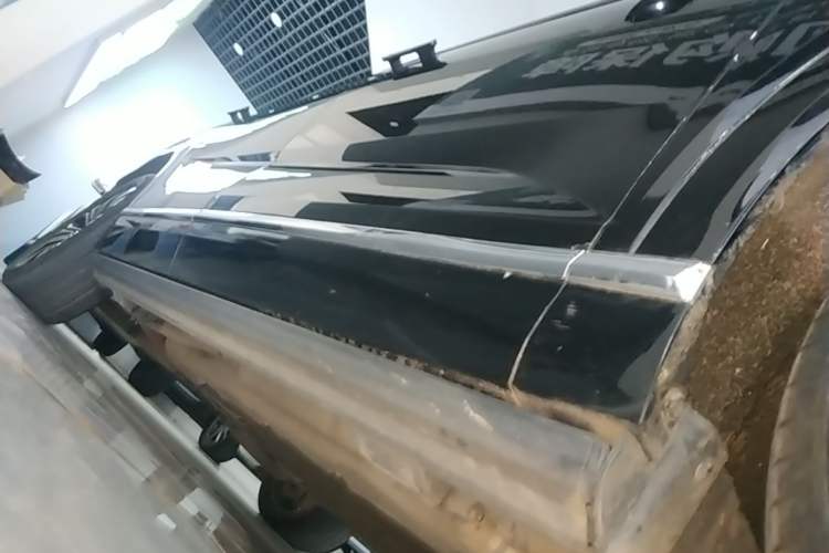 Used Wey Lanshan 2023 Four-Wheel Drive Ultra-Long Range Version Right Side Sill