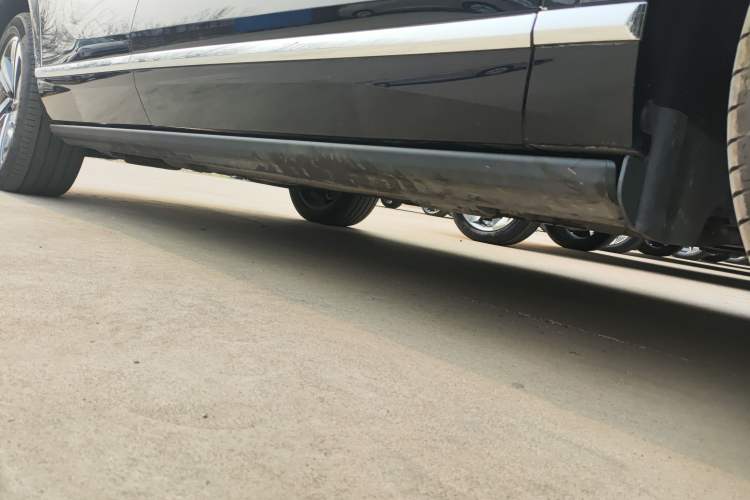 Used Wey Lanshan 2023 Four-Wheel Drive Ultra-Long Range Version Right Side Sill
