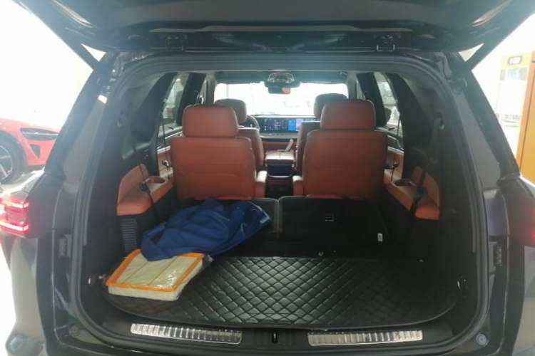Used Wey Lanshan 2023 Four-Wheel Drive Ultra-Long Range Version Trunk