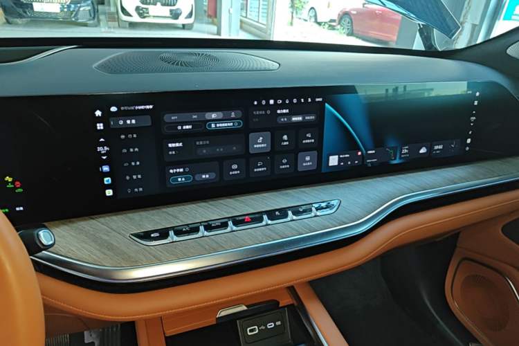 Used Wey Lanshan 2023 Four-Wheel Drive Ultra-Long Range Version Audio And AC Panel