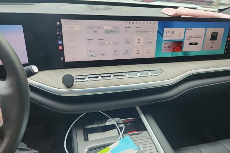 Used Wey Lanshan 2023 Four-Wheel Drive Ultra-Long Range Version Audio And AC Panel