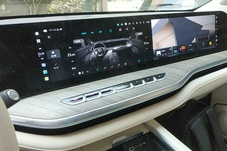Used Wey Lanshan 2023 Four-Wheel Drive Ultra-Long Range Version Audio And AC Panel