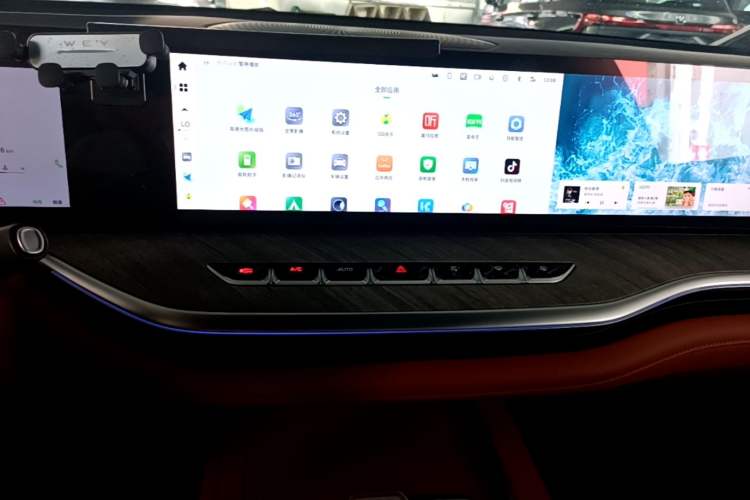 Used Wey Lanshan 2023 Four-Wheel Drive Ultra-Long Range Version Audio And AC Panel