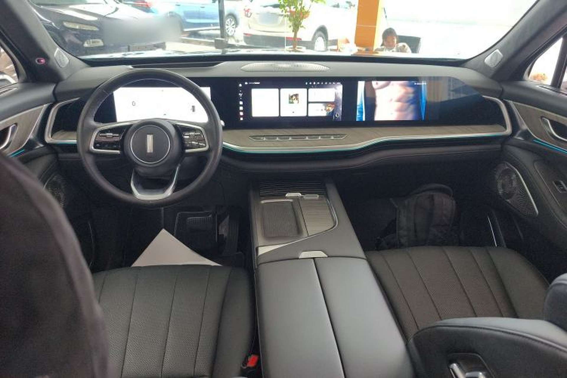 Used Wey Lanshan 2023 Four-Wheel Drive Ultra-Long Range Version Center Console