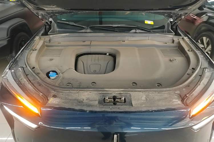 Used Wey Lanshan 2023 Four-Wheel Drive Ultra-Long Range Version Engine Bay