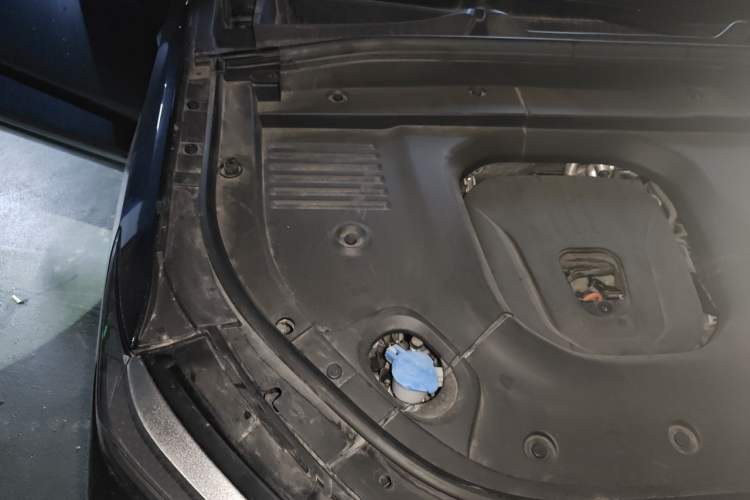 Used Wey Lanshan 2023 Four-Wheel Drive Ultra-Long Range Version Engine Bay Right